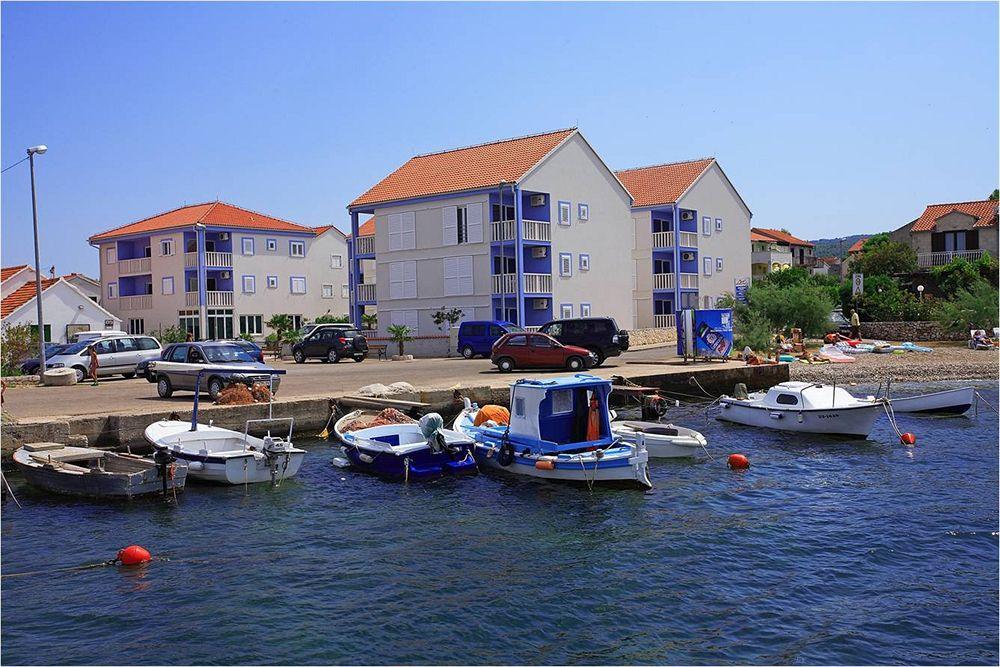 Aparthotel Marina Gromela Supetar Exterior photo